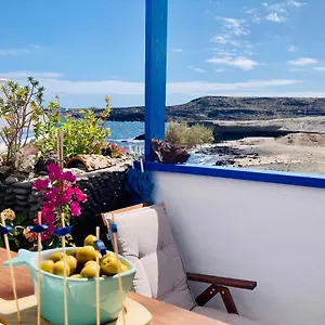Casa Dora: Tradicional Y Al Borde Del Mar. Poris de Abona