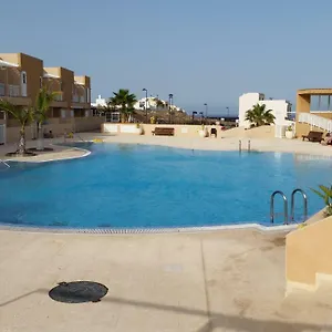 En Residencial Cary 2. Poris de Abona
